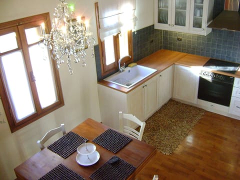 Kitchen area