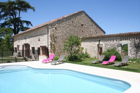 Gite Gardes with private heated pool