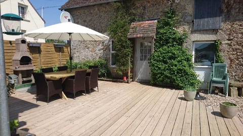 GITE entrance/ private garden