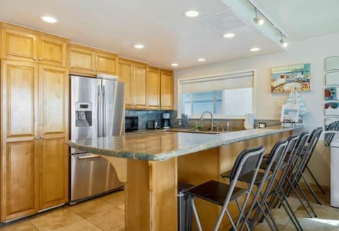 Kitchen including all SS appliances plus Washer / Dryer