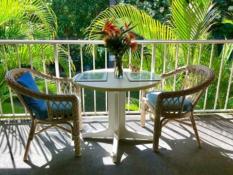 Welcome! Our shaded lanai is perfect for lunch or reading after the beach...