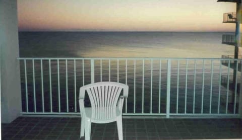 My  favorite spot and time of day...Tranquility abounds. Just waiting for you...