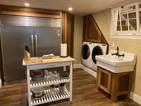 ⭐️ Sub-zero and Kitchenette. 
"Very nicely equipped" Patrick from Minneapolis. 