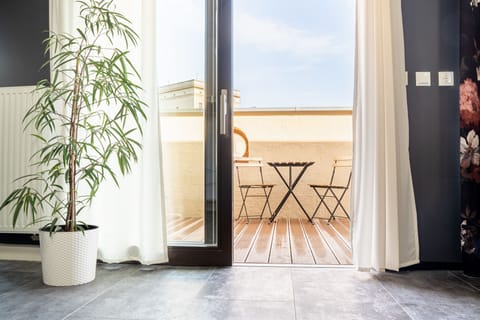 Luxury Double Room, 1 King Bed, Terrace, Courtyard View | Terrace/patio