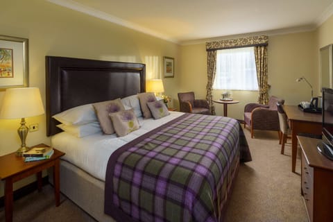 Standard Room, 1 Double Bed | Hypo-allergenic bedding, desk, iron/ironing board, free WiFi