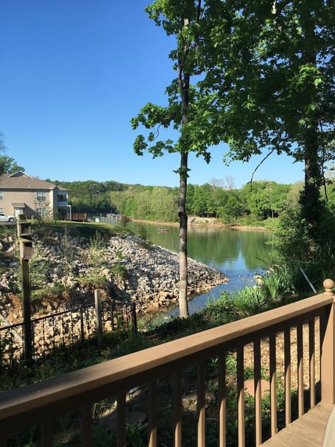 Beautiful view of Taneycomo from the deck!