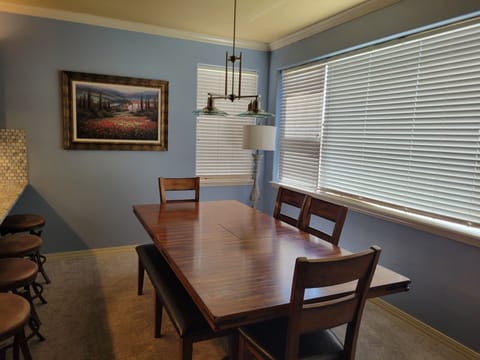 Dining room.