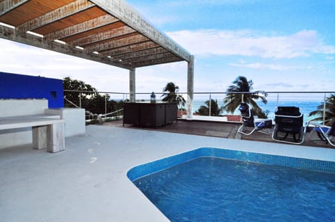 Pool at day time great place for BBQ, share with friends and enjoy life.