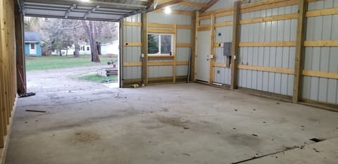 Guest garage space