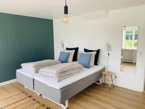 Teresa | Free WiFi, bed sheets