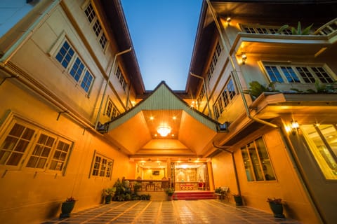 Front of property - evening/night