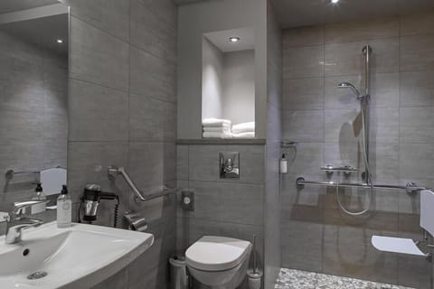 Minibar, in-room safe, desk, soundproofing