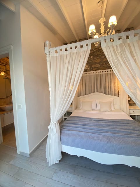 Deluxe Double Room, Garden View | Egyptian cotton sheets, premium bedding, individually decorated