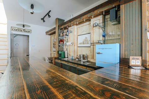 Luxury Room, Ensuite (The Storefront) | Bar (on property)