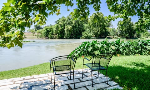 Relaxing river views and sounds...