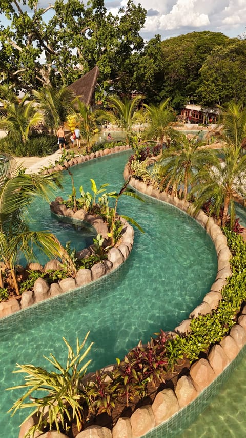Exercise/lap pool