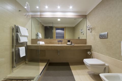 Free toiletries, hair dryer, bidet, towels