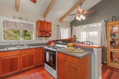 Your own gourmet kitchen stocked with cooking basics.