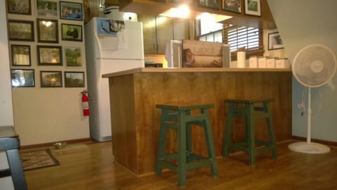 Breakfast bar and kitchen.