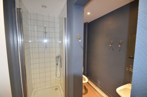 Double Room, Balcony | 1 bedroom, premium bedding, desk, free cribs/infant beds