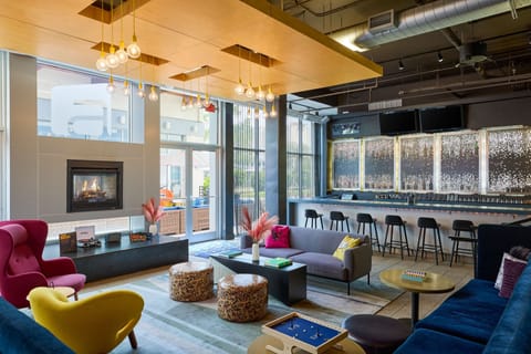 Lobby lounge