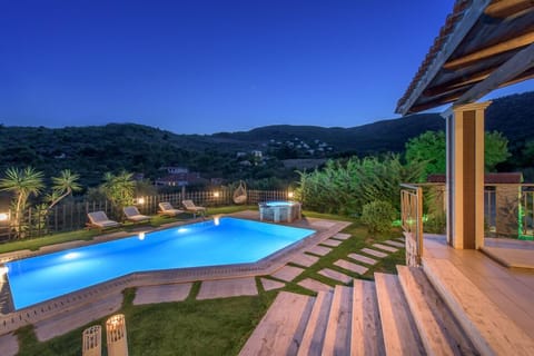 Private pool