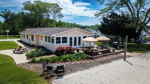 Kent Island Beach House:Winter, Spring, Summer & Fall there is something for All