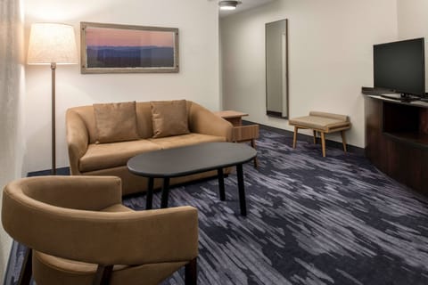 Premium bedding, pillowtop beds, in-room safe, desk