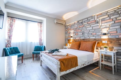 Deluxe Double Room, Sea View | Premium bedding, free WiFi, bed sheets