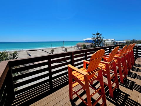 Breathtaking Gulf and Beach Views!