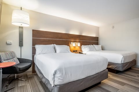 In-room safe, desk, laptop workspace, blackout drapes