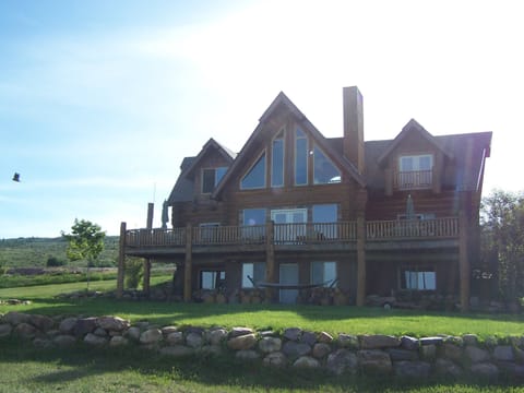 3 stories of wonderful family fun!