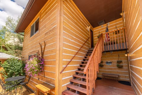 Non-smoking, no pets, four-plex. Host lives on site and rents three condos.