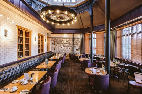 Breakfast, lunch, dinner served; British cuisine 