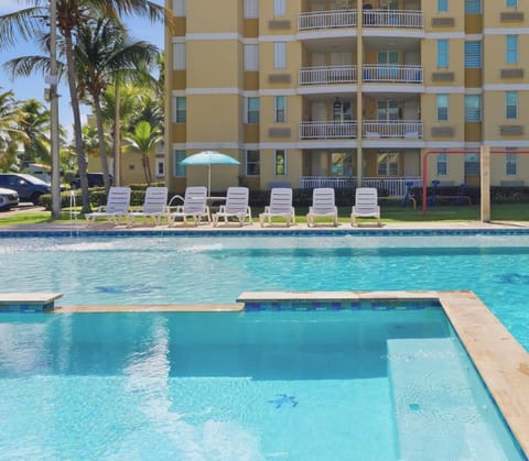 Wonderful Apartment, right in front of the complex's recently remodeled pool.
