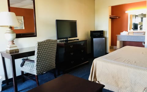 Individually furnished, desk, blackout drapes, free WiFi