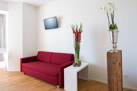 Superior Double or Twin Room | In-room safe, desk, iron/ironing board, free WiFi