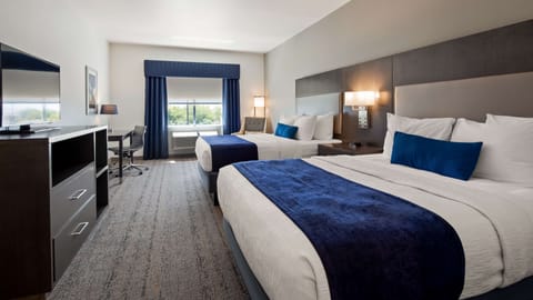 In-room safe, desk, iron/ironing board, cribs/infant beds