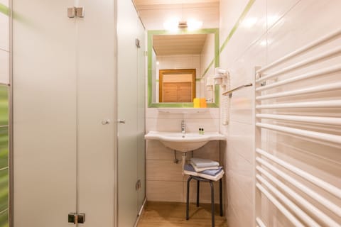 Basic Triple Room, 1 Bedroom, Balcony, Mountain View | Bathroom | Shower, hair dryer, towels