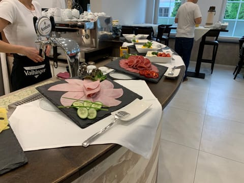 Daily local cuisine breakfast for a fee
