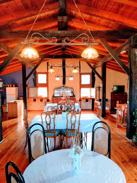 Double Room | In-room dining