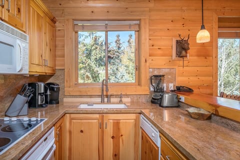 Kitchen and Treetops