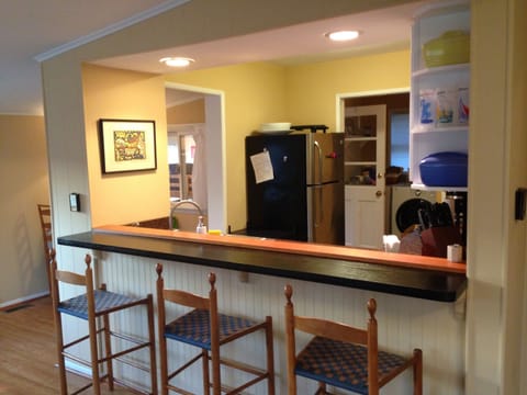 Seating for 3, & another small table (perfect for puzzles or kids) off to left.