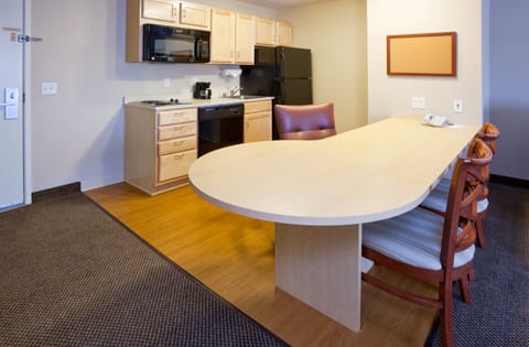 Suite, 1 Bedroom | In-room safe, desk, iron/ironing board, free cribs/infant beds
