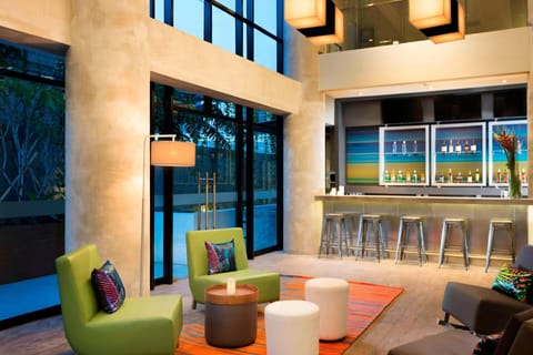 Cocktail bar