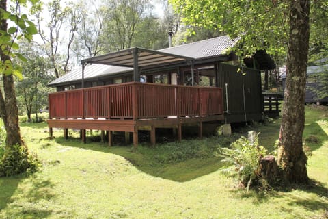 decking with hot tub 