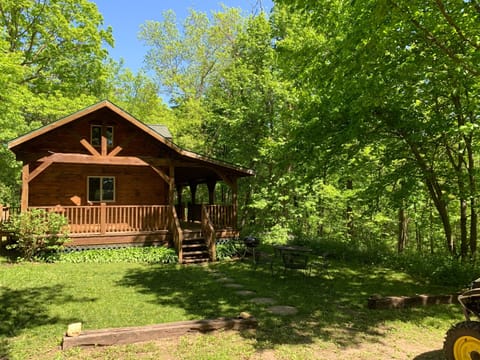 Squirrel Ridge Log Cabin 