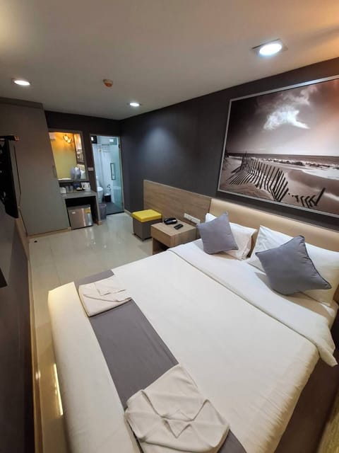 Superior Double Room | Free WiFi, bed sheets