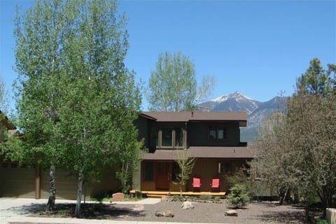 Enjoy this large mountain home with views of the San Francisco Peaks