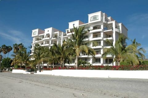 Building right on sand / ocean